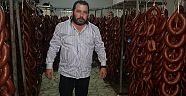 İŞADAMI METİN AKÇA SUCUK SEKTÖRÜNÜ SALLAYACAK